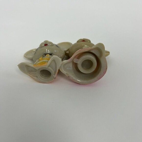 Vintage Plastic Girl & Boy Mouse Salt and Pepper Shakers Retro Kitchen Decor - Picture 3 of 9